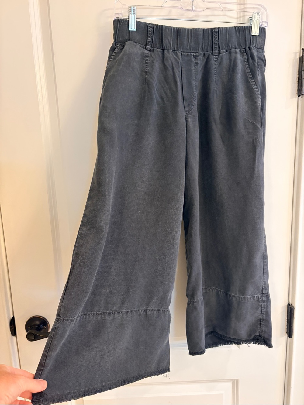 Cloth & Stone Gray Wide Leg Cropped Pants Frayed Hem Pull-On XS